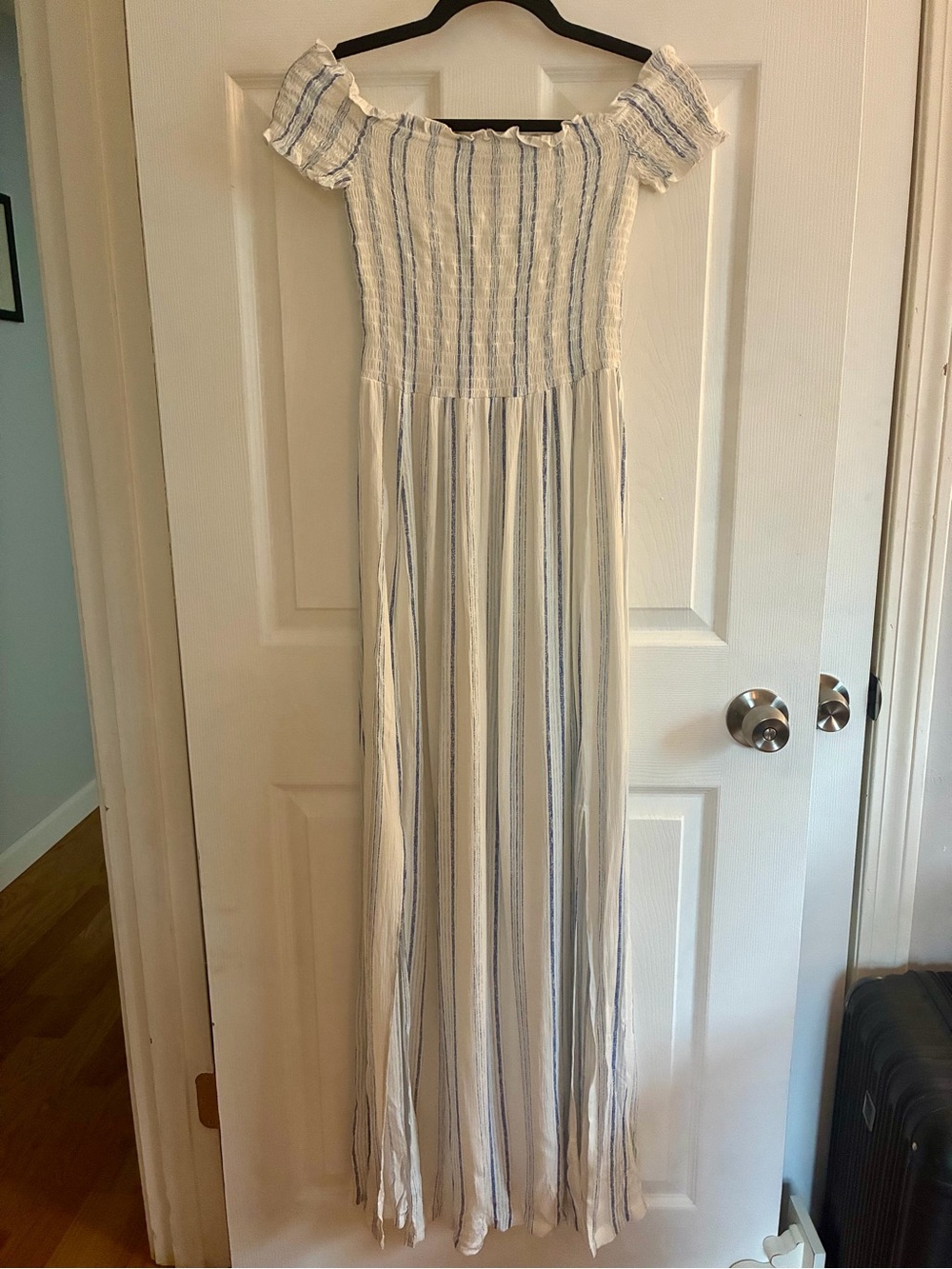 Rue21 White and Light Blue Striped Off-Shoulder Maxi Dress